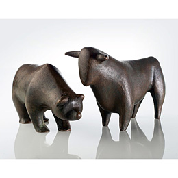 Sculptuur Stier en Beer Sculptuur Stier en Beer
